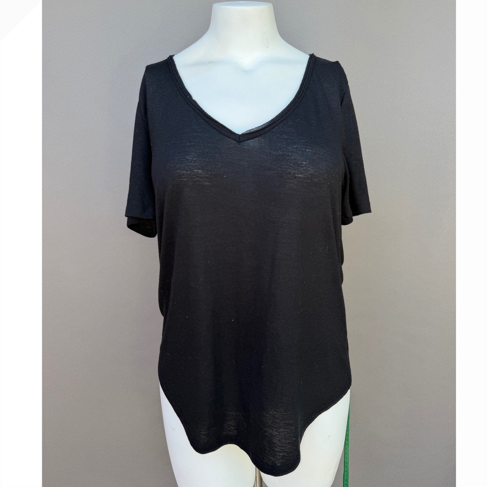 BP Nordstrom Black V-Neck Short Sleeve Top Shirt Large Minimalist Capsule Basics